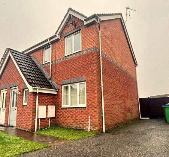 3 Bedroom Semi-Detached House To Rent In Skiddaw Close, Middleton, Manchester, Greater Manchester, M24