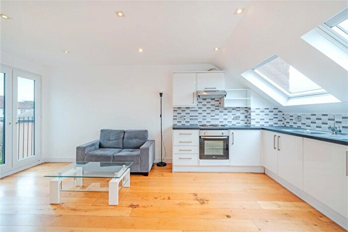 1 Bedroom Flat To Rent In Kings Road, Willesden Green, NW10