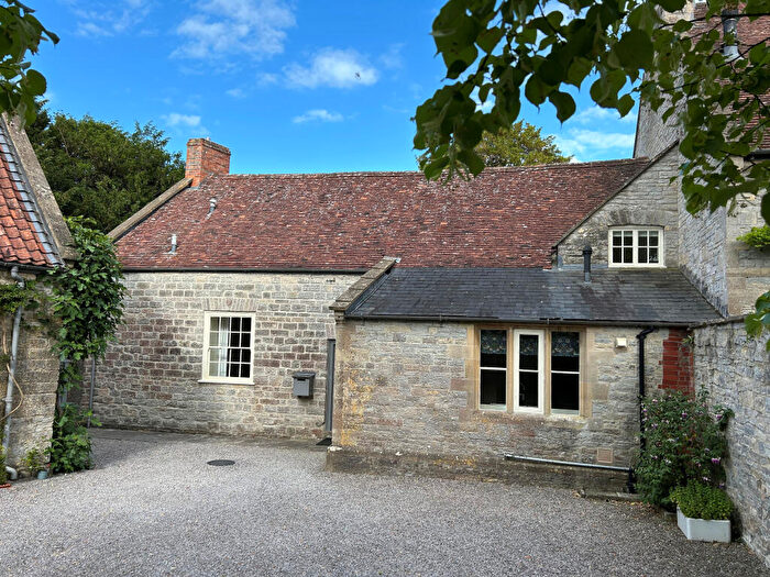 3 Bedroom Character Property To Rent In High Street, Butleigh, BA6