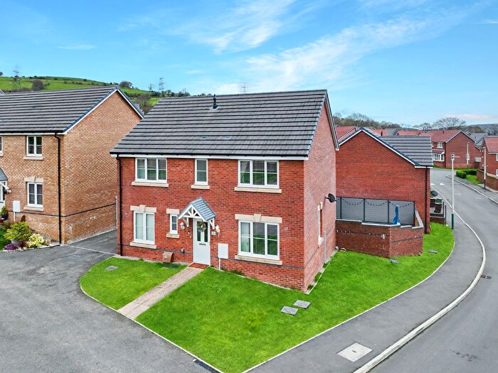 4 Bedroom Detached House For Sale In Kiln Field Drive, Bedwas, CF83