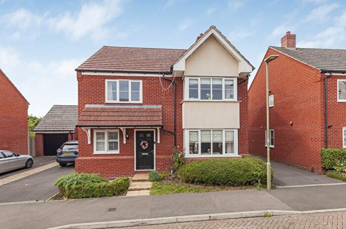 4 Bedroom Detached House For Sale In Ruskin Close, Oxford, OX2