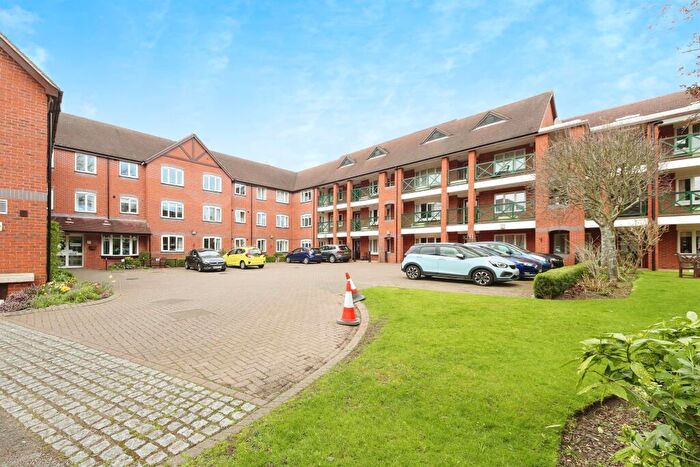 2 Bedroom Apartment For Sale In Deerhurst Court, Solihull, B91