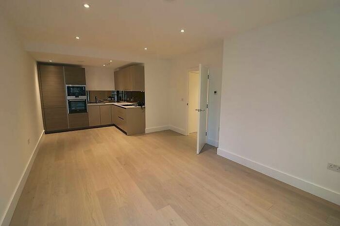 1 Bedroom Apartment To Rent In Claremont House, Quebec Way, Canada Water, Surrey Quays, London, SE16