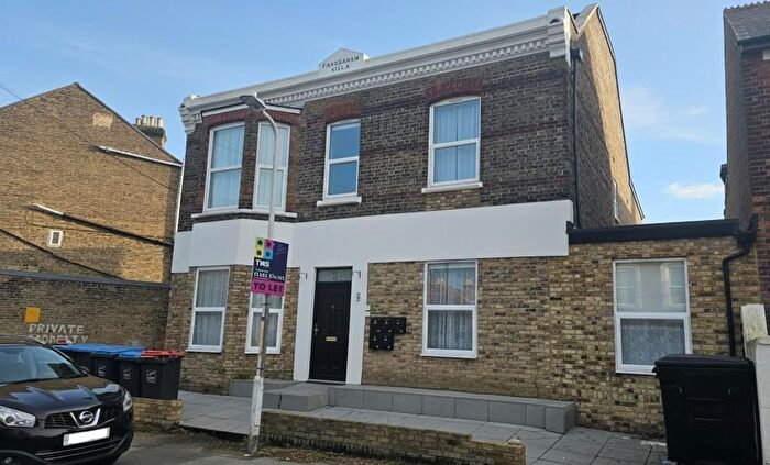 2 Bedroom Flat To Rent In Southwood Road, Ramsgate, CT11