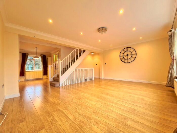 4 Bedroom House To Rent In Reynard Close, Bickley, BR1