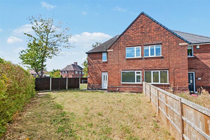 3 Bedroom Semi-Detached House For Sale In Pasture Road, Stapleford, Nottingham, NG9
