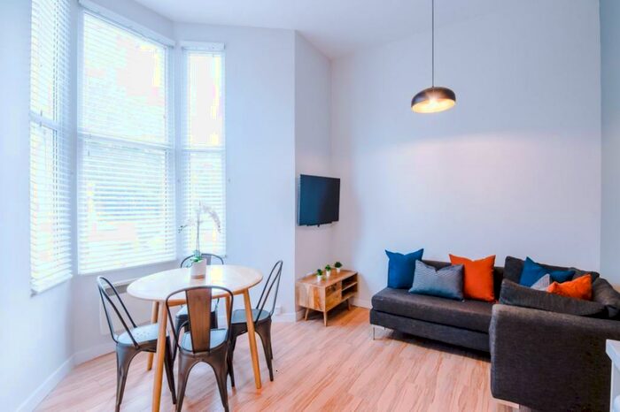 5 Bedroom Flat To Rent In Jesmond Road, Newcastle, NE2