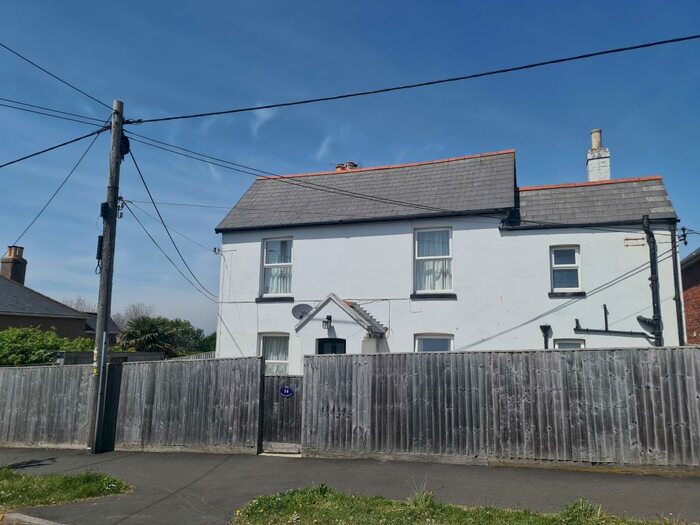 4 Bedroom End Of Terrace House To Rent In Solent View Road, Gurnard, PO31