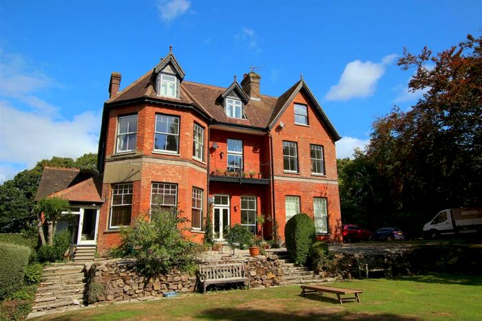 2 Bedroom Apartment To Rent In Giddy Lake, Wimborne, BH21