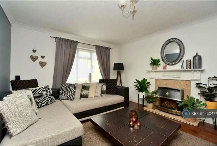 4 Bedroom Detached House To Rent In The Willows, Sittingbourne, ME10