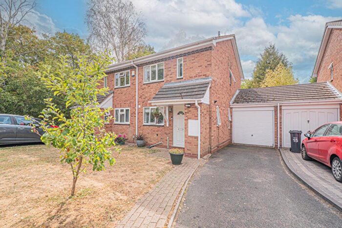2 Bedroom Semi Detached House For Sale In Deanbrook Close, Shirley, B90