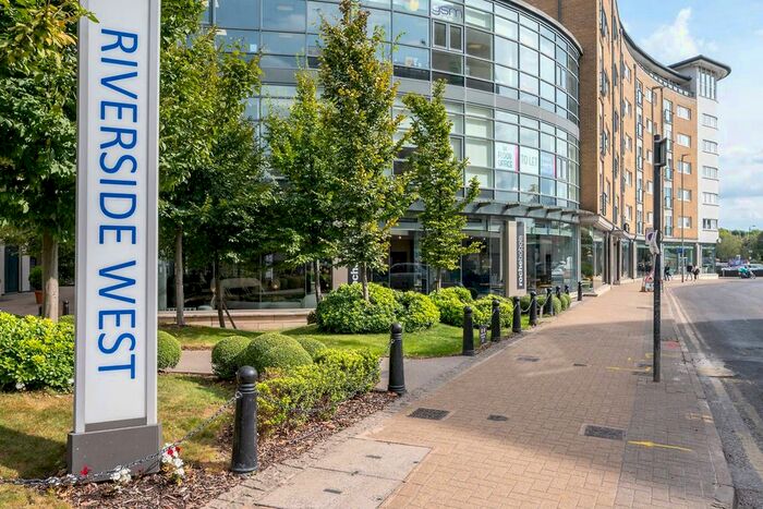 2 Bedroom Flat To Rent In Smugglers Way, Wandsworth, London, SW18