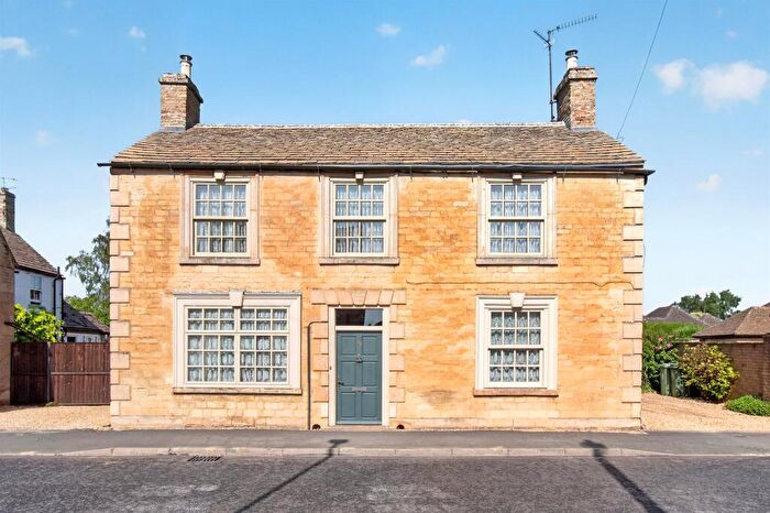 5 Bedroom Detached House For Sale In Halfleet, Market Deeping, Peterborough, PE6