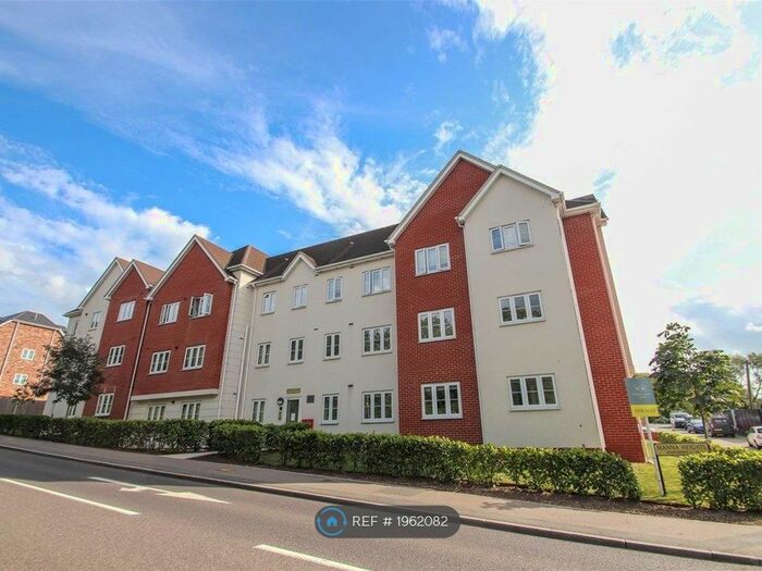 2 Bedroom Flat To Rent In London Road, Benfleet, SS7