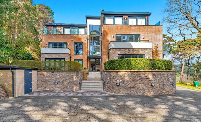 3 Bedroom Apartment For Sale In Nairn Road, Canford Cliffs, BH13