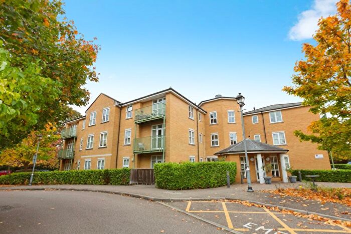 1 Bedroom Flat For Sale In Village Way, Barkingside, Ilford, IG6