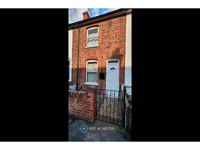 2 Bedroom Terraced House To Rent In York Road, Reading, RG1