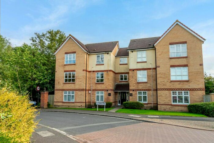 2 Bedroom Flat For Sale In Redbarn Drive, Osbaldwick, York, YO10