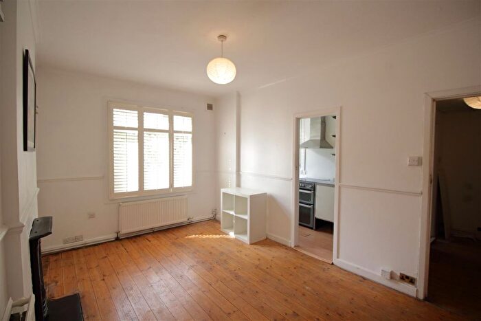1 Bedroom Flat To Rent In Brixton Hill Court, Brixton Hill, SW2