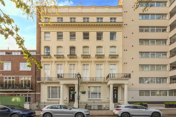 2 Bedroom Flat To Rent In Gloucester Square, London, W2