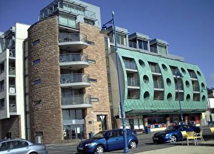 2 Bedroom Flat To Rent In Esplanade House, Porthcawl, CF36