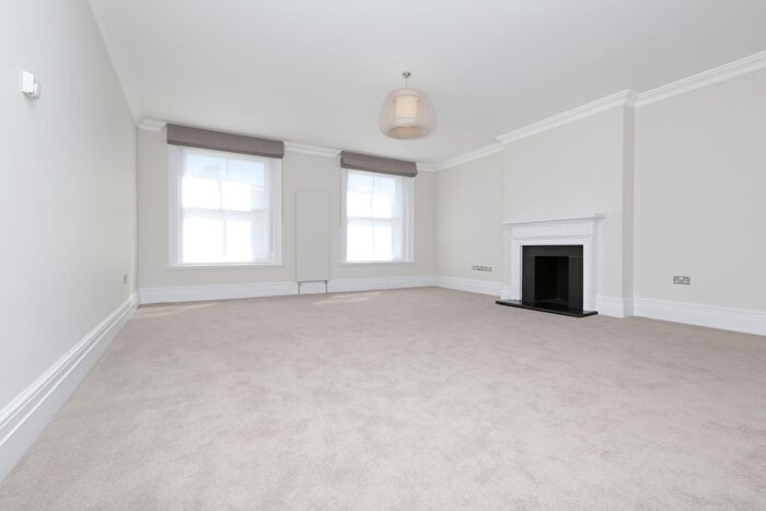 2 Bedroom Flat To Rent In Great Cumberland Place, London, W1H