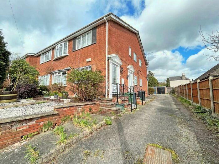 2 Bedroom Maisonette To Rent In Bennett Road, Mapperley, Nottingham, NG3