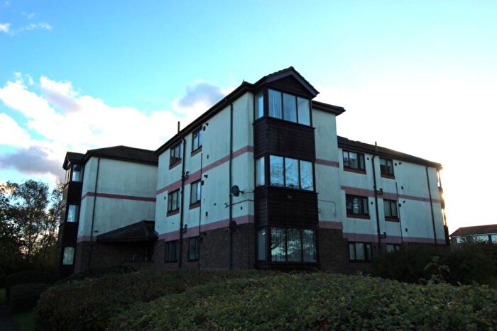 Flat To Rent In Edgeware Court, SR5