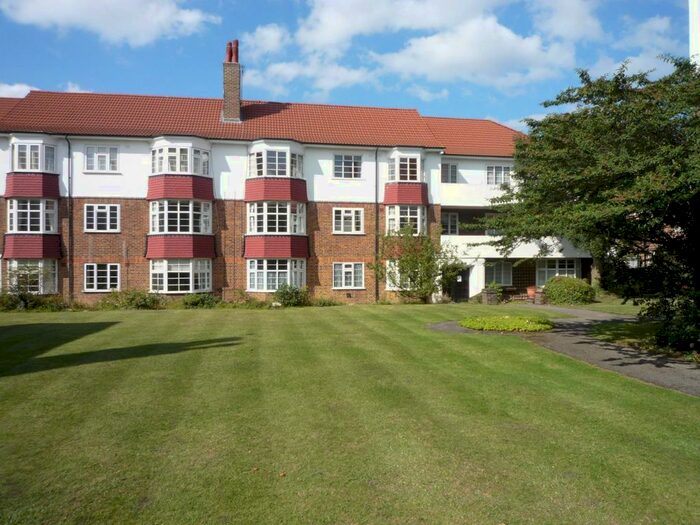 3 Bedroom Flat To Rent In Cecil Court, Addiscombe Road, Croydon CR0