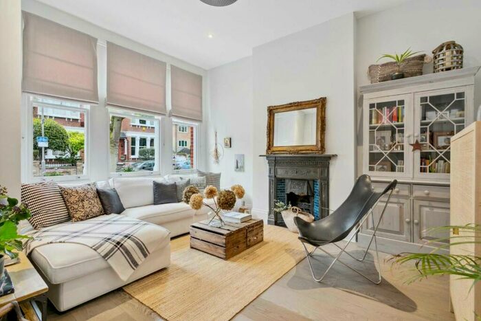 5 Bedroom Terraced House To Rent In Ravenslea Road, Balham, SW12