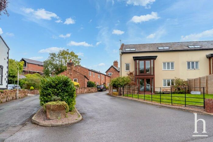 5 Bedroom Semi-Detached House To Rent In The Lydiate, Heswall, CH60