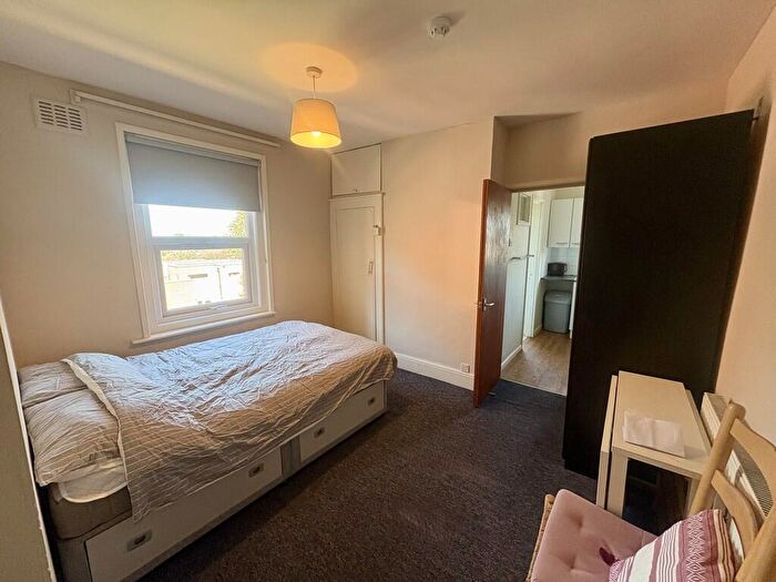 Studio To Rent In Belmont Road, SO17