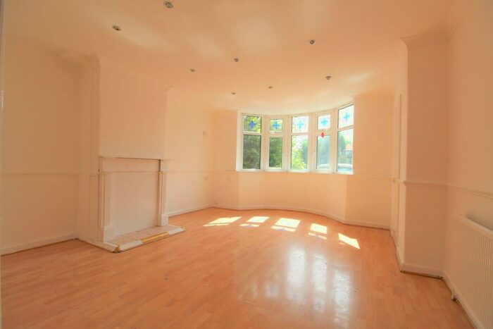 4 Bedroom Property To Rent In Mansfield Close, London, N9