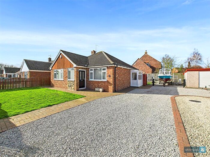 2 Bedroom Bungalow For Sale In Grove Road, Fishlake, Doncaster, South Yorkshire, DN7
