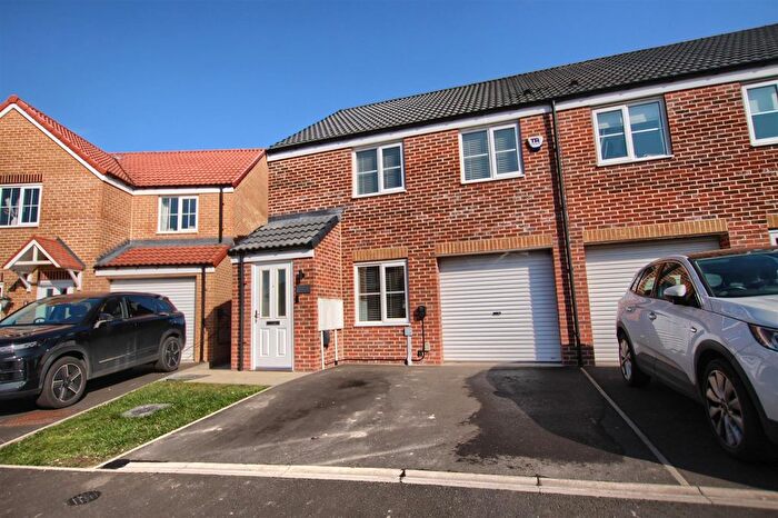 3 Bedroom Semi Detached House For Sale In Port Way, Ingleby Barwick, TS17