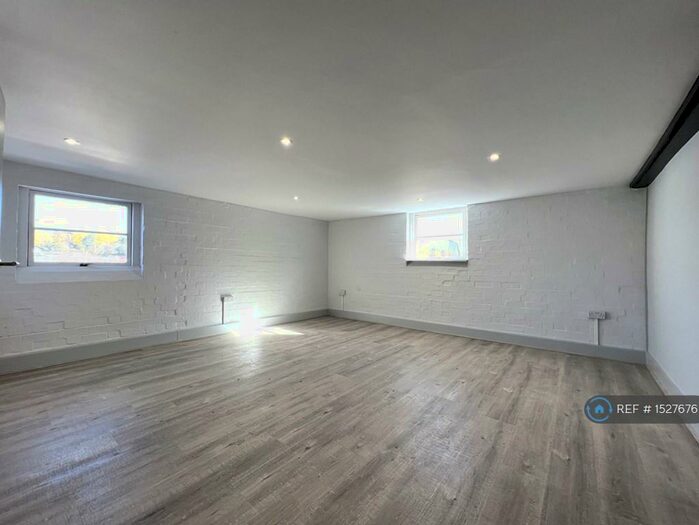 1 Bedroom Flat To Rent In Southmill Road, Bishop's Stortford, CM23