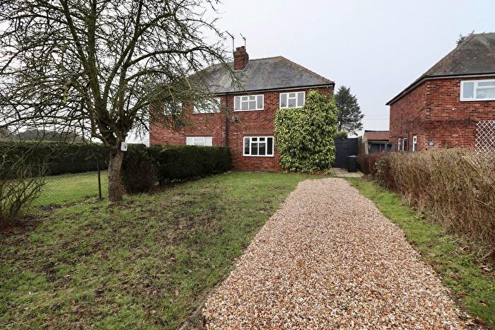 2 Bedroom Semi-Detached House For Sale In Saxilby Road, Skellingthorpe, LN6