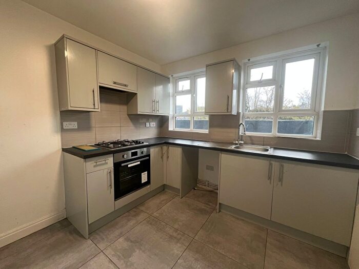 1 Bedroom Flat To Rent In Palace Road, London, SW2