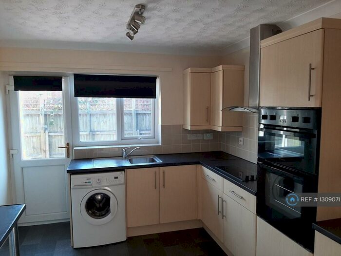 2 Bedroom Bungalow To Rent In Harvey Drive, North Walsham, NR28