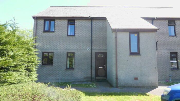 2 Bedroom Flat To Rent In Pavlova Close, Liskeard, Cornwall, PL14