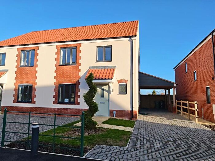 4 Bedroom Semi-Detached House To Rent In Bakers Way, Docking, King's Lynn, PE31