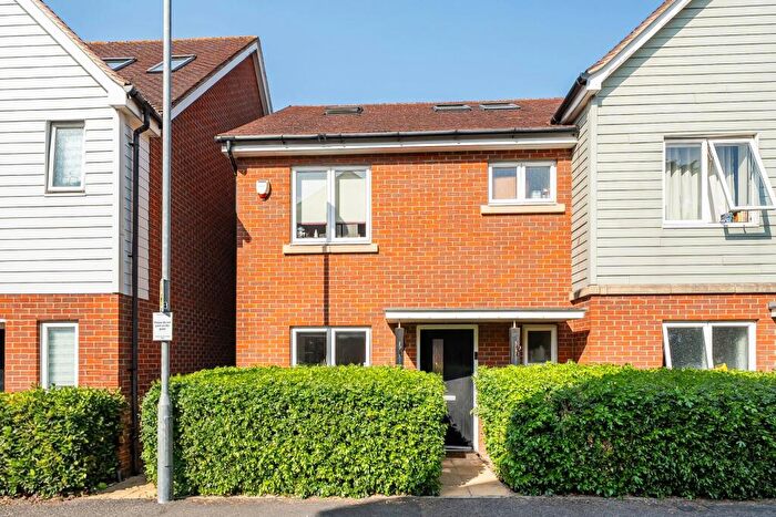 4 Bedroom Semi-Detached House For Sale In Redwood Drive, Epsom, KT19