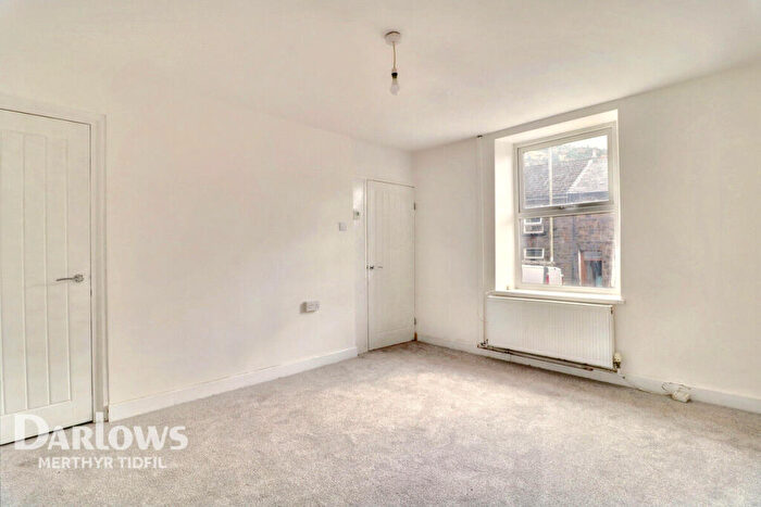 2 Bedroom Terraced House To Rent In East Road, Ferndale, CF43