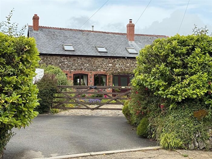 6 Bedroom Barn Conversion For Sale In Horwood, Bideford, EX39