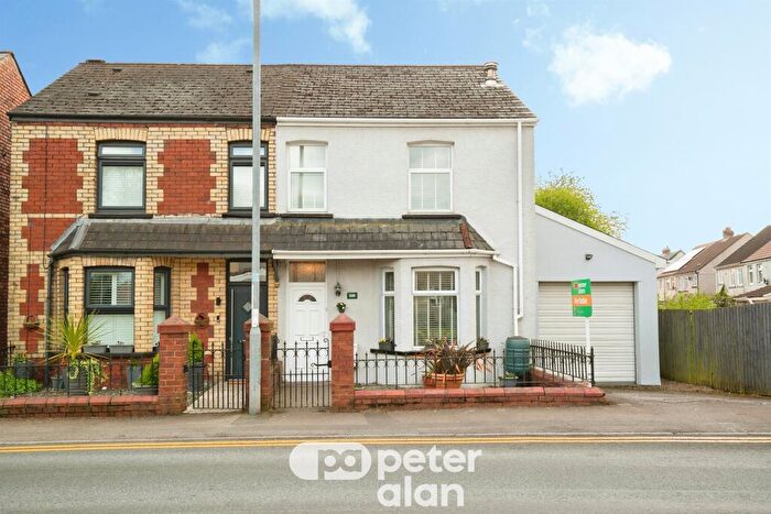 3 Bedroom Semi-Detached House For Sale In Oakfield Road, Oakfield, Cwmbran, NP44