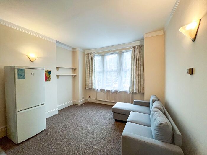 1 Bedroom Flat To Rent In Pinner Road, Harrow, HA1