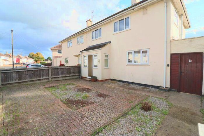 3 Bedroom Semi-Detached House To Rent In Meadowleaze, Gloucester, GL2
