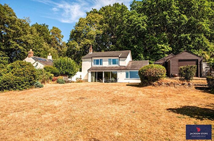 3 Bedroom Detached House For Sale In Drakewell Road, Bow Brickhill, Buckinghamshire, MK17