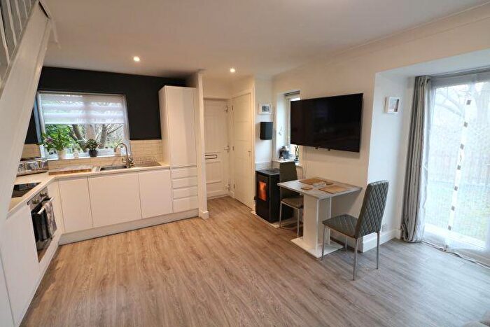1 Bedroom End Of Terrace House To Rent In Christie Close, Chatham, ME5