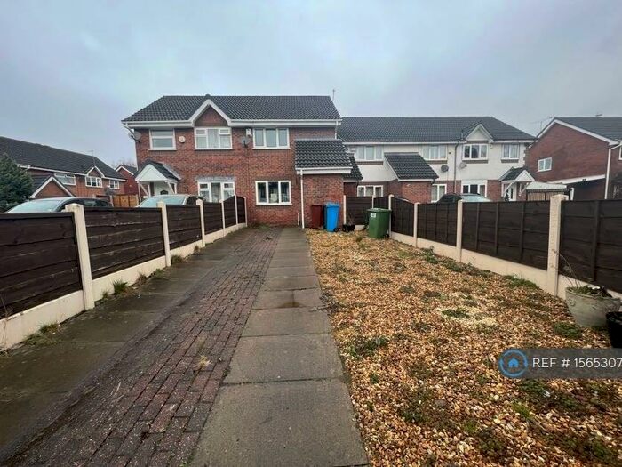 3 Bedroom Terraced House To Rent In Aldermoor Close, Manchester, M11